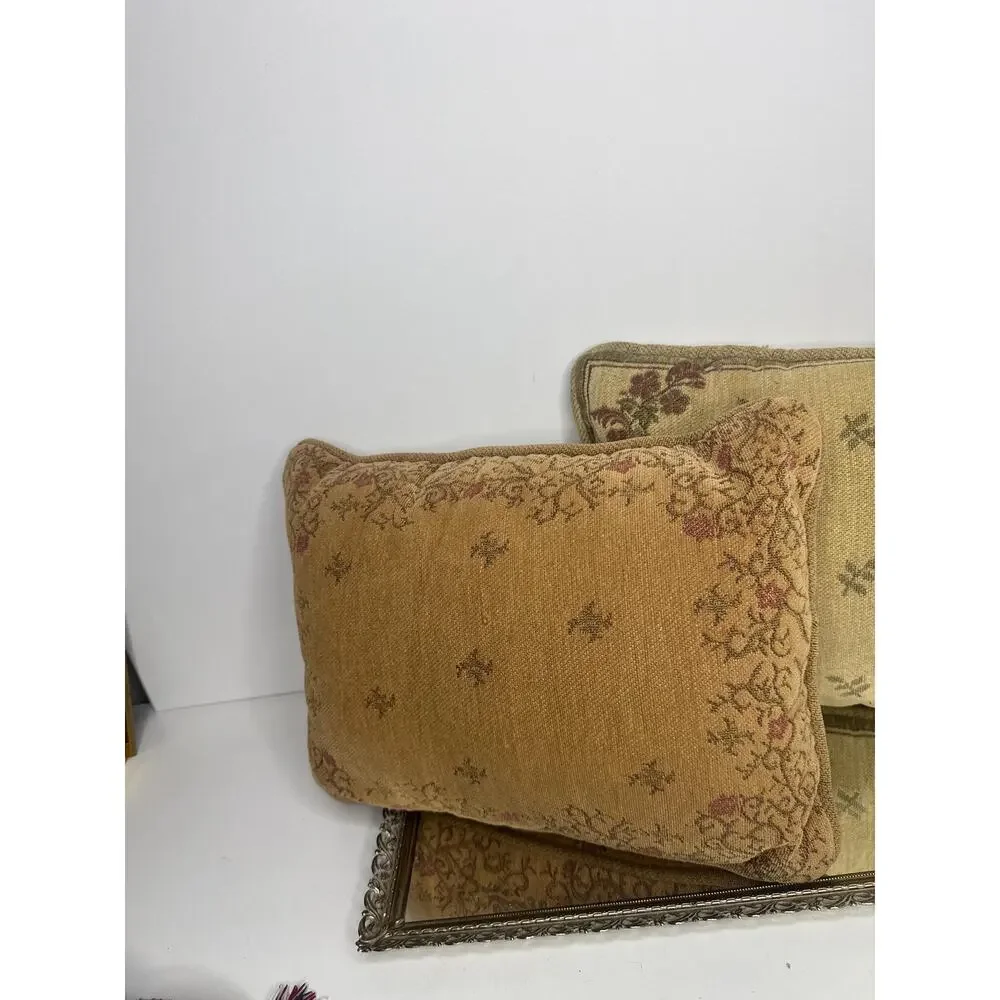 Vintage Floral Tapestry Throw Pillow Set – Ornate Home Decor